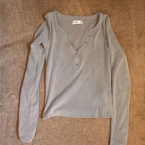 Hollister Women's Light Gray Long Sleeve Top